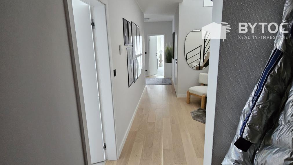 Exkluzívne rodinné bývanie v srdci prírody – Marianka, 13 km od centra Bratislavy.