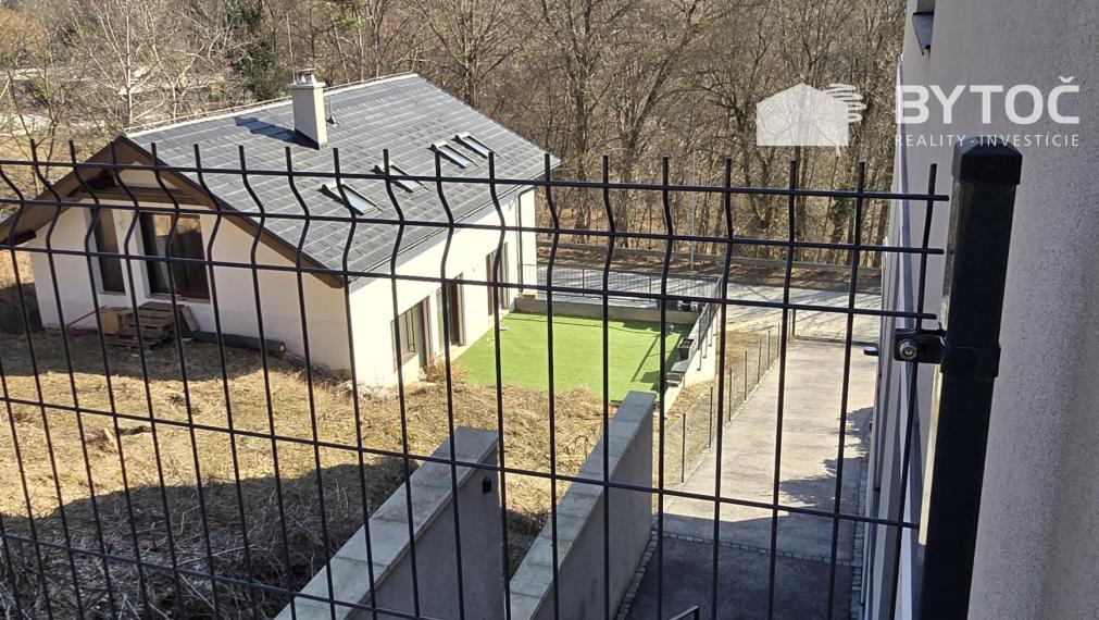 Exkluzívne luxusné bývanie v srdci prírody – Marianka, 13 km od centra Bratislavy.