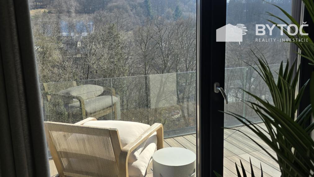 Exkluzívne luxusné bývanie v srdci prírody – Marianka, 13 km od centra Bratislavy.