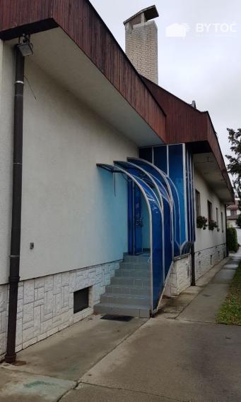 BYTOČ RK - Predaj priestranného RD s garážou na Mostnej ul. - BA-Vrakuňa
