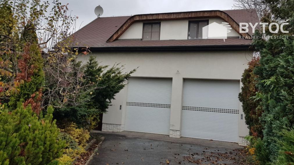 BYTOČ RK - Predaj priestranného RD s garážou na Mostnej ul. - BA-Vrakuňa