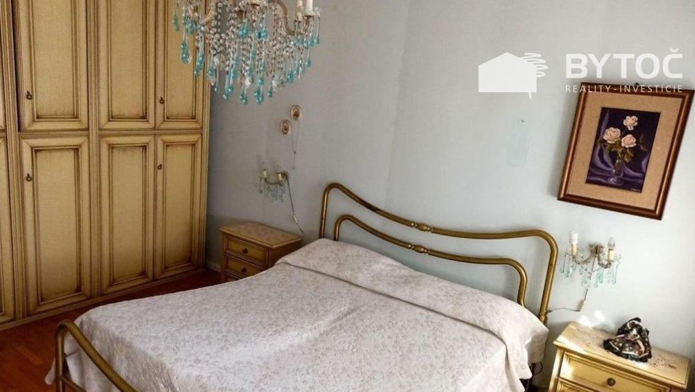 BYTOČ RK - samostatná 6,5-izb. vila s garážou a záhradou v Taliansku pri ostrove Grado - Aquileia!