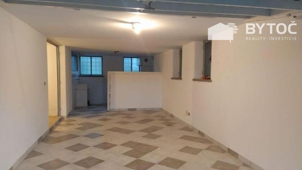 BYTOČ RK - samostatná 6,5-izb. vila s garážou a záhradou v Taliansku pri ostrove Grado - Aquileia!