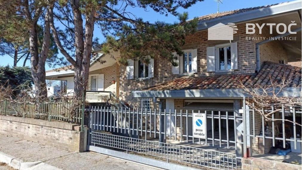 BYTOČ RK - samostatná 6,5-izb. vila s garážou a záhradou v Taliansku pri ostrove Grado - Aquileia!