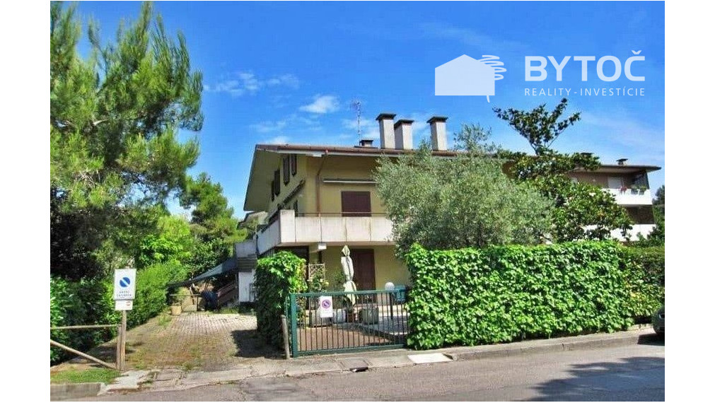 PREDANÉ! 2-izb. mezonet s terasou, parkovaním a 2x kúpeľňou v Taliansku na ostrove Grado - Pineta!