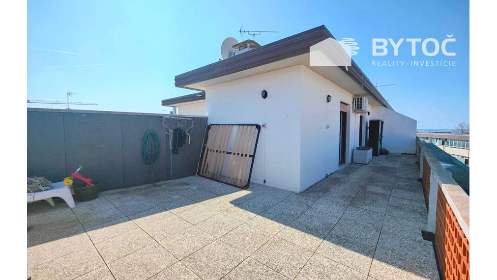 PREDANÉ! 3-izb. byt s obrovskou terasou v Taliansku na ostrove Grado - Cittá Giardino