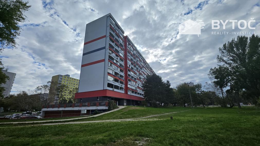 BYTOČ RK – Predaj obchodného a skladového priestoru s nakladacou  rampou – m.č. Petržalka , Bratislava.