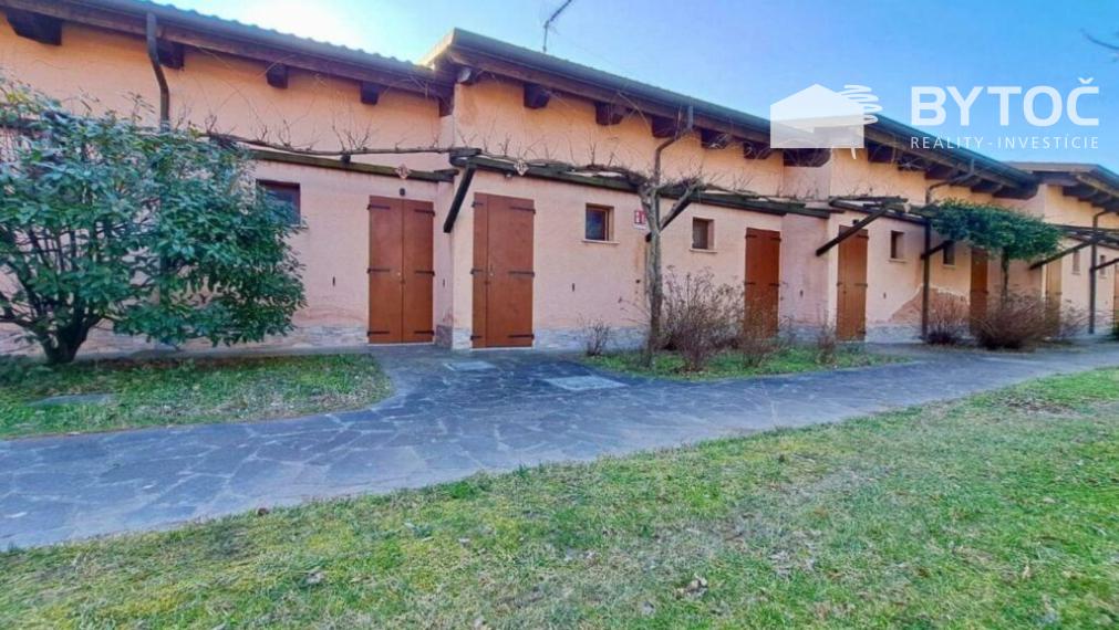 BYTOČ RK - radový 2-podl. mezonet v Taliansku - ostrov Grado