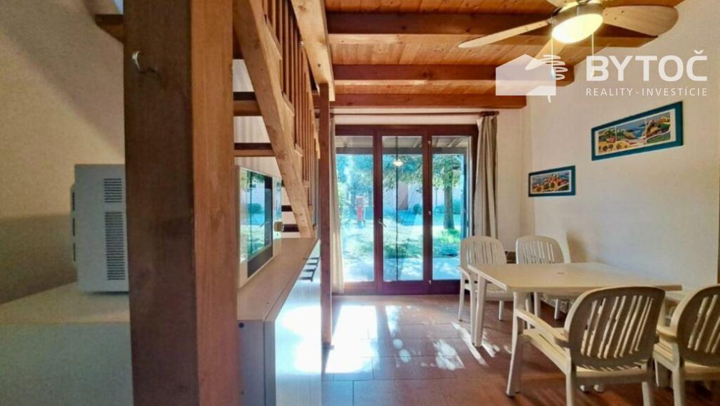 BYTOČ RK - radový 2-podl. mezonet v Taliansku - ostrov Grado