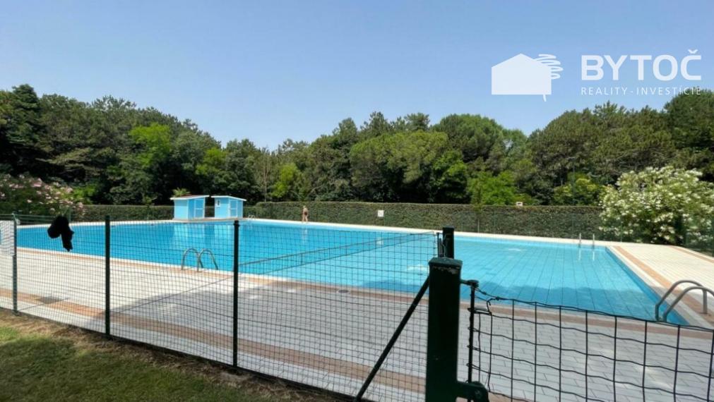 PREDANÉ! 2,5-izb. apartmán s terasou a parkovaním v Taliansku - Bibione