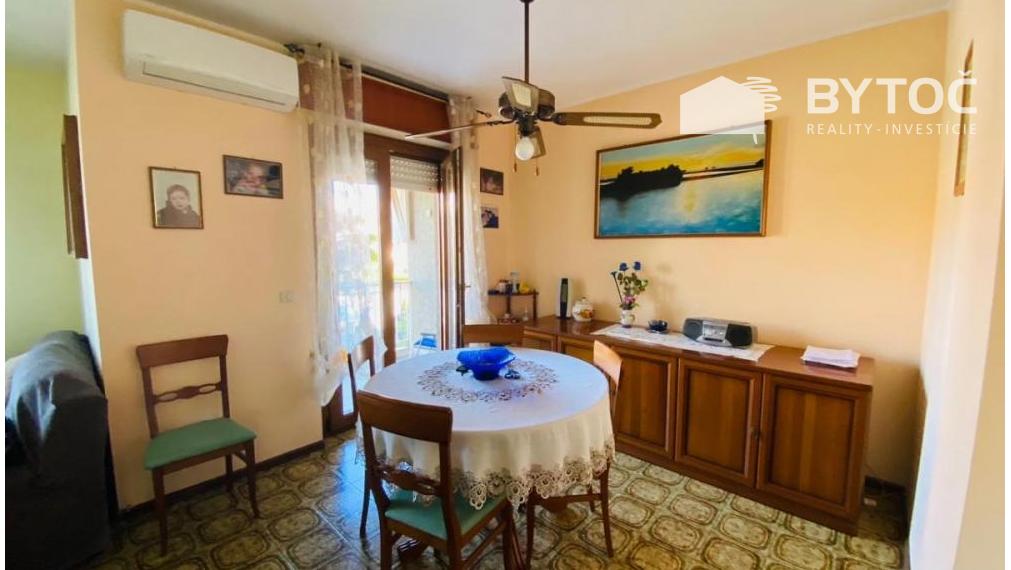 BYTOČ RK - radový 7-izb. RD so záhradkou v Taliansku na ostrove Grado - Cittá Giardino