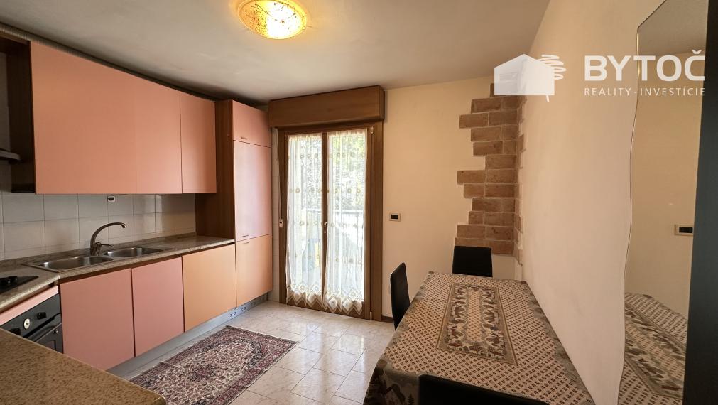 PREDANÉ! 3-izb. mezonet s terasou a parkovaním v Taliansku na ostrove Grado - Pineta