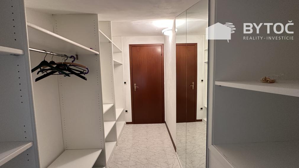 PREDANÉ! 3-izb. mezonet s terasou a parkovaním v Taliansku na ostrove Grado - Pineta