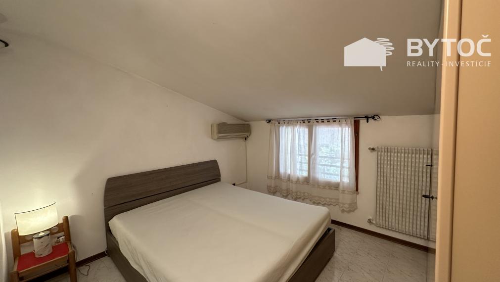 PREDANÉ! 3-izb. mezonet s terasou a parkovaním v Taliansku na ostrove Grado - Pineta