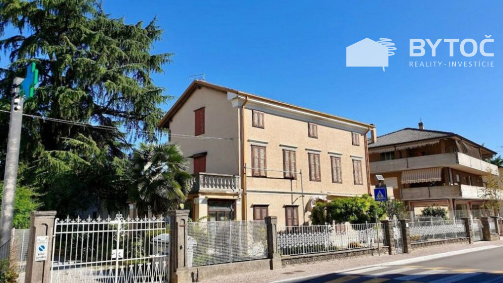 BYTOČ RK - historická 3-poch. villa s krásnou veľkou záhradou v Taliansku pri ostrove Grado - Fiumicello!