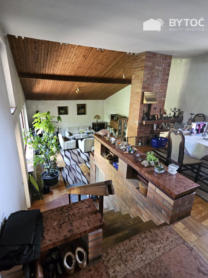 BYTOČ RK – Predaj - dva rodinné domy - ideálne pre dvojgeneračné bývanie, resp. podnikanie v Bratislave - Ružinov, Prievoz