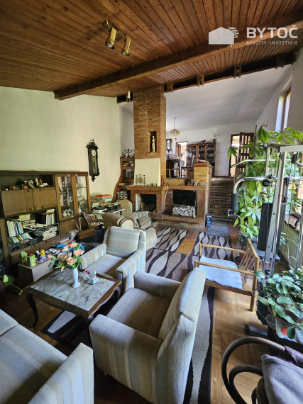 BYTOČ RK – Predaj - dva rodinné domy - ideálne pre dvojgeneračné bývanie, resp. podnikanie v Bratislave - Ružinov, Prievoz