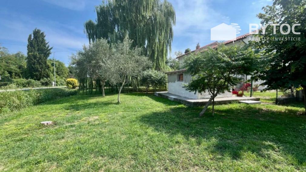 BYTOČ RK - samostatný 7-izb. RD v Taliansku neďaleko mora s krásnou záhradou 2.000 m2 - Fossalon