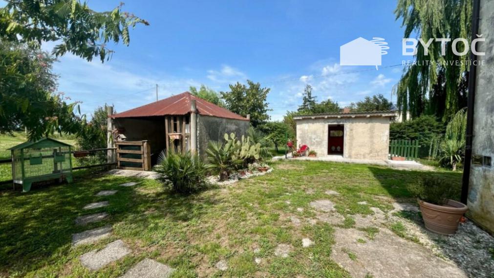 BYTOČ RK - samostatný 7-izb. RD v Taliansku neďaleko mora s krásnou záhradou 2.000 m2 - Fossalon