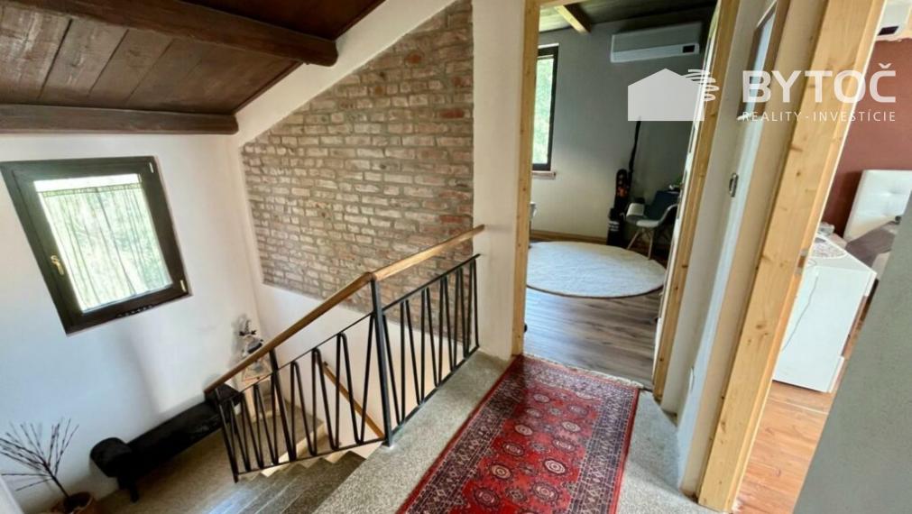 BYTOČ RK - samostatný 7-izb. RD v Taliansku neďaleko mora s krásnou záhradou 2.000 m2 - Fossalon