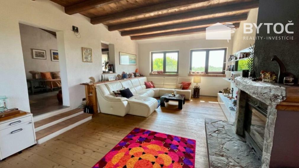 BYTOČ RK - samostatný 7-izb. RD v Taliansku neďaleko mora s krásnou záhradou 2.000 m2 - Fossalon