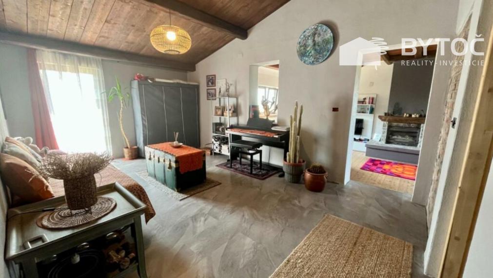 BYTOČ RK - samostatný 7-izb. RD v Taliansku neďaleko mora s krásnou záhradou 2.000 m2 - Fossalon