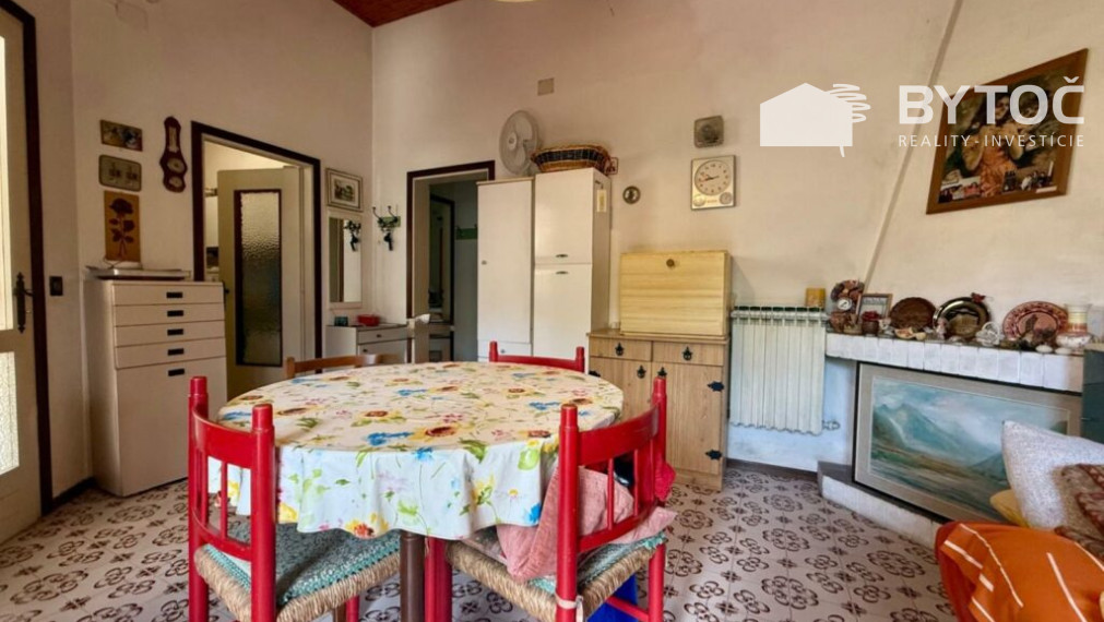 BYTOČ RK - 3-izb. radový RD/chata so záhradkou a krytým parkovaním v Taliansku - Bibione