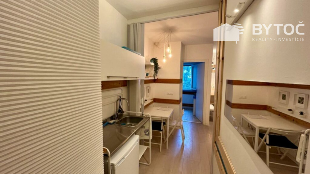 BYTOČ RK - 2-izb. byt s loggiou a 2x kúpeľňou v Taliansku na ostrove Grado - Pineta