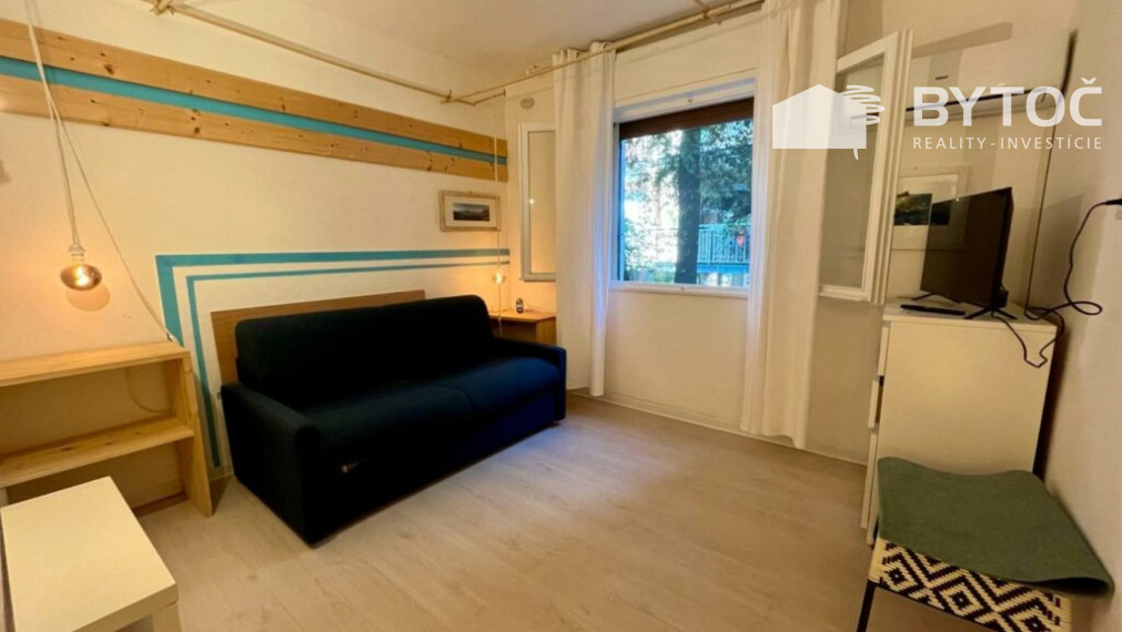 BYTOČ RK - 2-izb. byt s loggiou a 2x kúpeľňou v Taliansku na ostrove Grado - Pineta