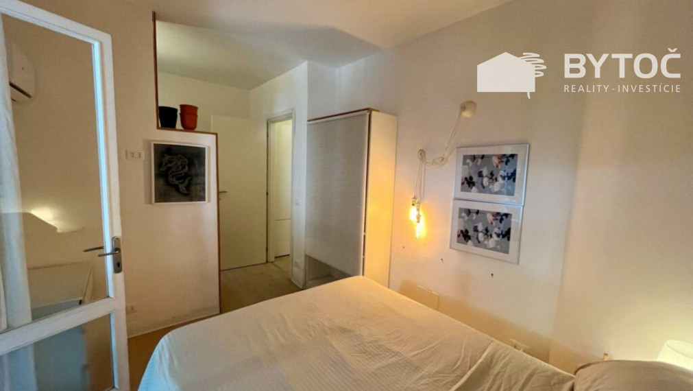 BYTOČ RK - 2-izb. byt s loggiou a 2x kúpeľňou v Taliansku na ostrove Grado - Pineta