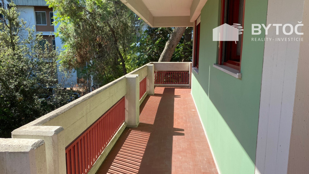 BYTOČ RK - 2-izb. byt s veľkou rohovou terasou v Taliansku na ostrove Grado - Pineta