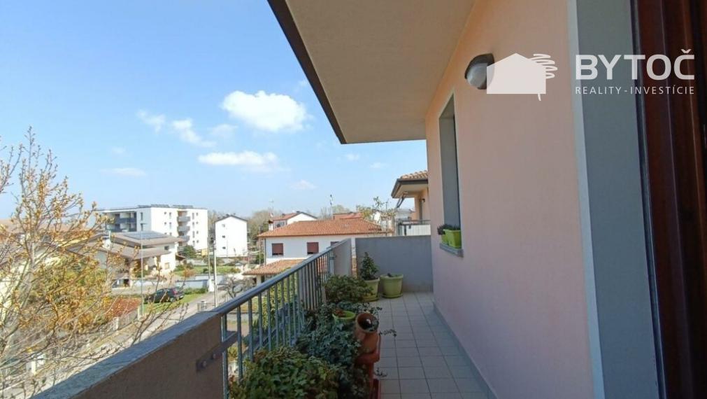 BYTOČ RK -  pekný 3-izb byt 94m2 s garážou, parkovaním a 2x terasou v Taliansku neďaleko pobrežia - Palazzolo dello Stella