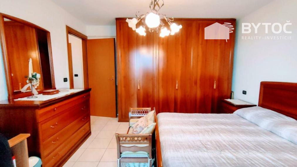 BYTOČ RK -  pekný 3-izb byt 94m2 s garážou, parkovaním a 2x terasou v Taliansku neďaleko pobrežia - Palazzolo dello Stella