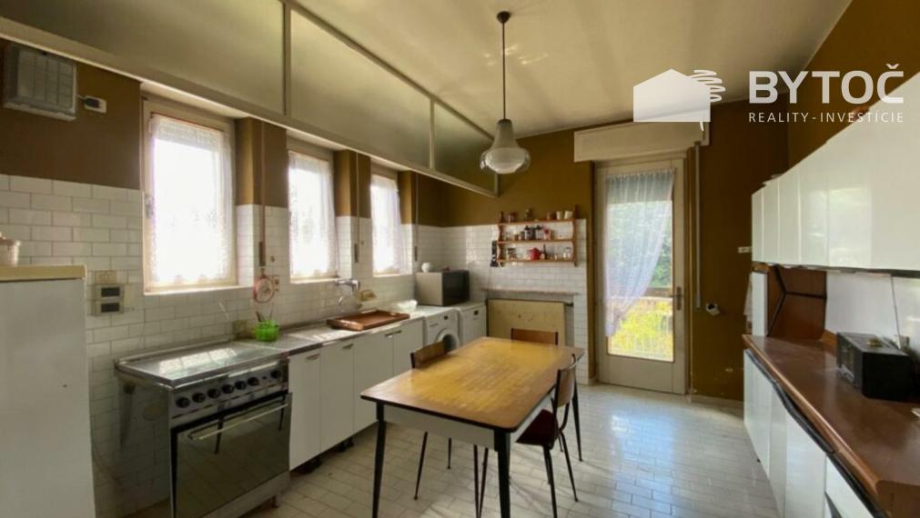 BYTOČ RK - 4-izb. RD v Taliansku neďaleko pobrežia s veľkým pozemkom 3600m2 - Porpetto