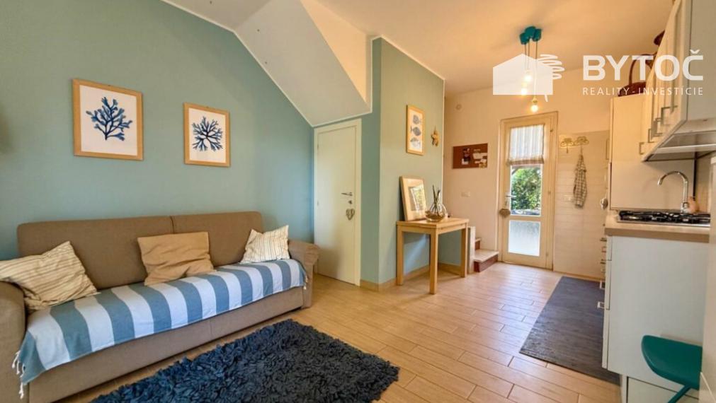 BYTOČ RK - 3-izb. mezonet/radový RD s 2x terasou, 2x loggiou a predzáhradkou v Taliansku - Bibione