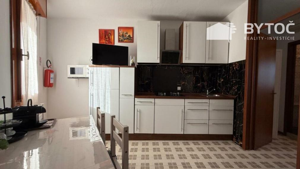 BYTOČ RK - svetlý 2-izb. apartmán s terasou a parkovaním v Taliansku - Bibione
