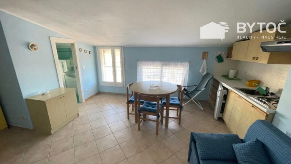 BYTOČ RK -  Zrekonštruovaný apartmán s terasou neďaleko pláže v Taliansku - Lignano