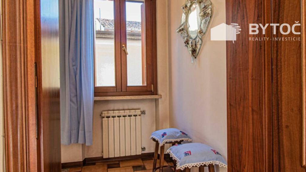 BYTOČ RK - 4-izb. mestský dom v Taliansku pri lagúne neďaleko letoviska Lignano - Marano Lagunare