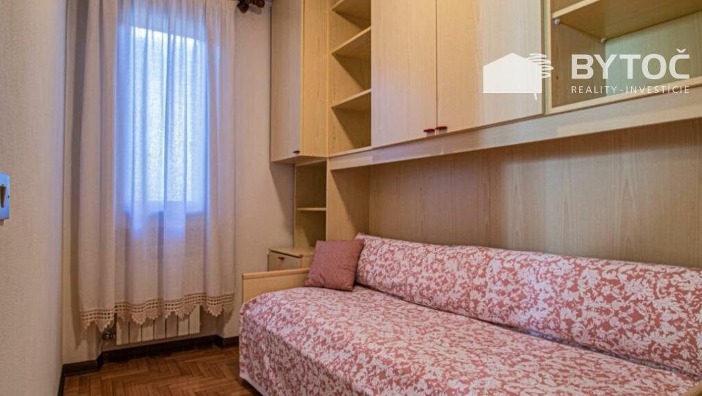 BYTOČ RK - 4-izb. mestský dom v Taliansku pri lagúne neďaleko letoviska Lignano - Marano Lagunare