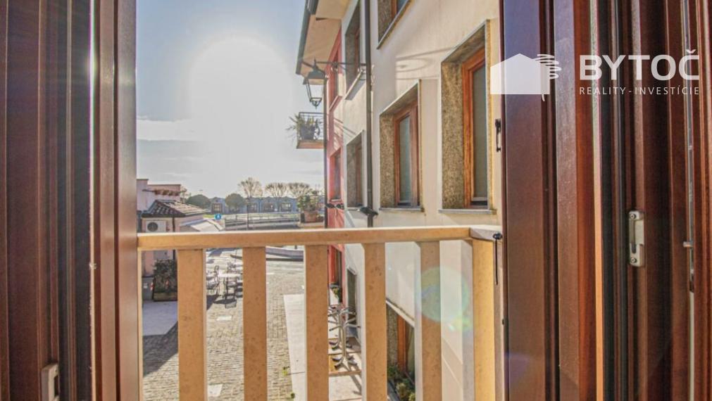 BYTOČ RK - 4-izb. mestský dom v Taliansku pri lagúne neďaleko letoviska Lignano - Marano Lagunare