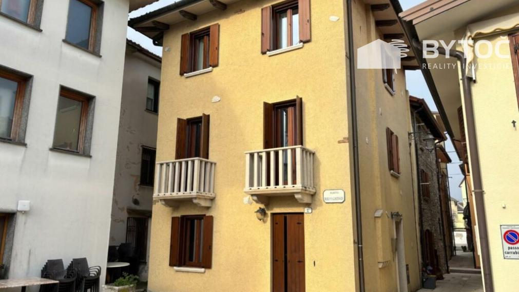 BYTOČ RK - 4-izb. mestský dom v Taliansku pri lagúne neďaleko letoviska Lignano - Marano Lagunare