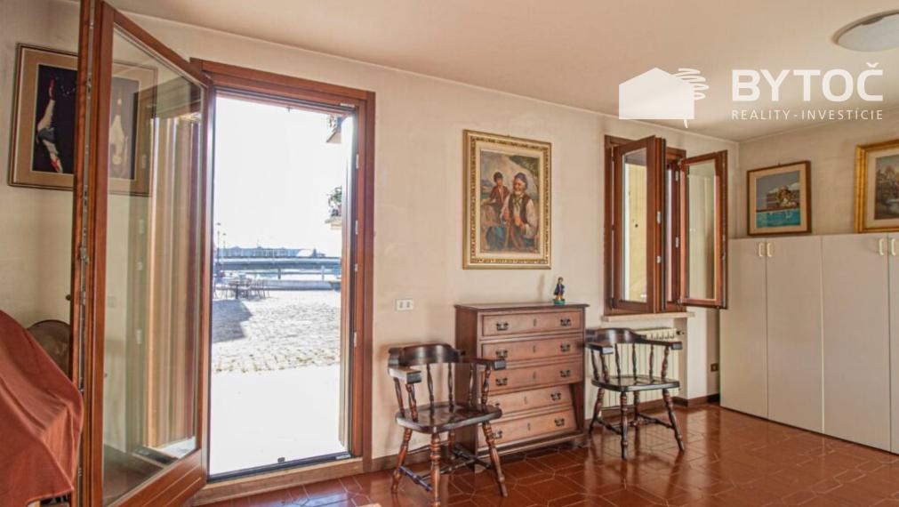 BYTOČ RK - 4-izb. mestský dom v Taliansku pri lagúne neďaleko letoviska Lignano - Marano Lagunare