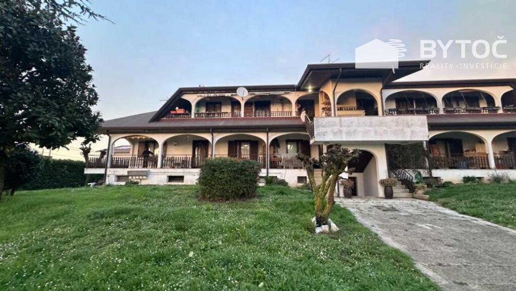 BYTOČ RK -  veľký 4-izb byt 148m2 s garážou a terasou v Taliansku neďaleko pobrežia - Muzzana del Turgnano