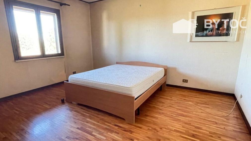 BYTOČ RK -  veľký 4-izb byt 148m2 s garážou a terasou v Taliansku neďaleko pobrežia - Muzzana del Turgnano