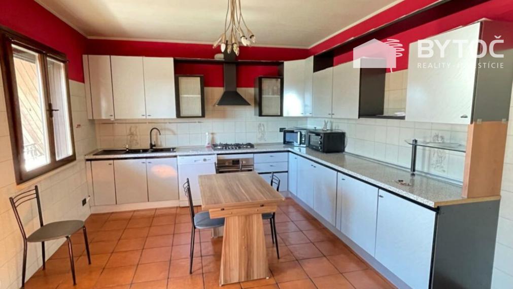 BYTOČ RK -  veľký 4-izb byt 148m2 s garážou a terasou v Taliansku neďaleko pobrežia - Muzzana del Turgnano