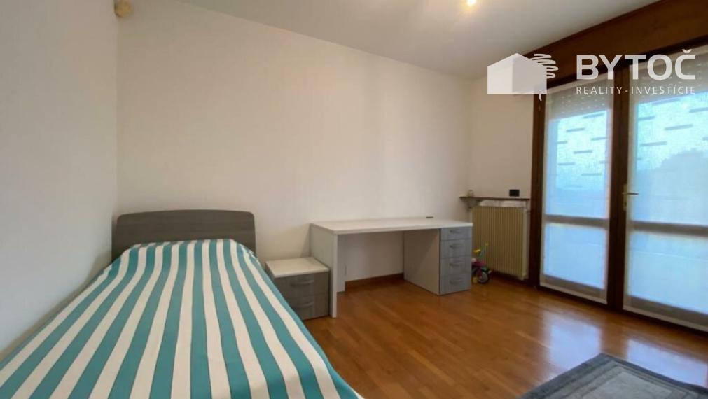 BYTOČ RK - 5-izb. RD s 2-garážou a veľkým pozemkom v Taliansku neďaleko pobrežia - Carlino