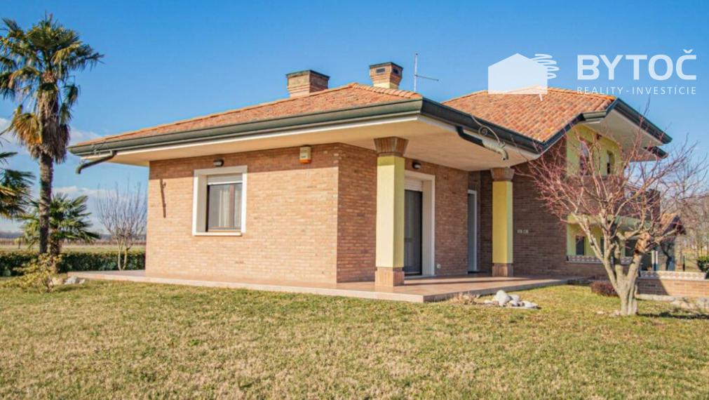 BYTOČ RK - 5-izb. RD s 2-garážou a veľkým pozemkom v Taliansku neďaleko pobrežia - Carlino