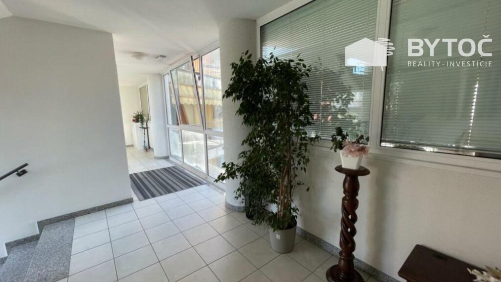 BYTOČ RK -  veľký 3-izb byt 96m2 s 2x terasou a parkovaním v Taliansku neďaleko pobrežia - Latisana