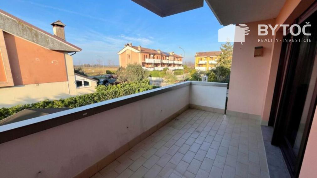 BYTOČ RK - 6-izb RD so záhradou v Taliansku na ostrove Grado