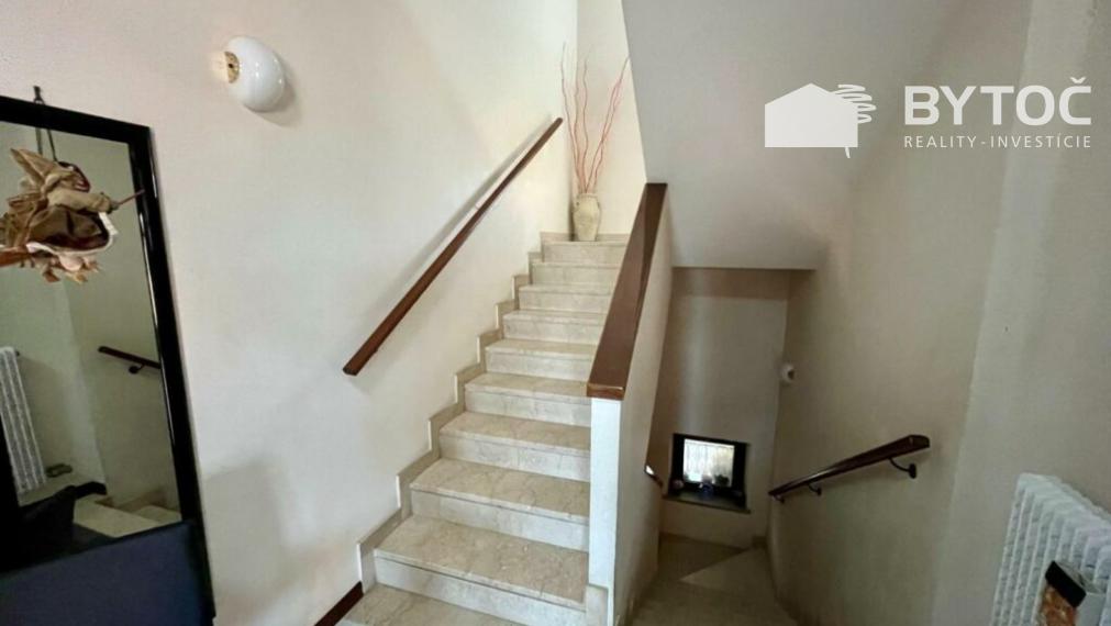 BYTOČ RK - 6-izb RD so záhradou v Taliansku na ostrove Grado